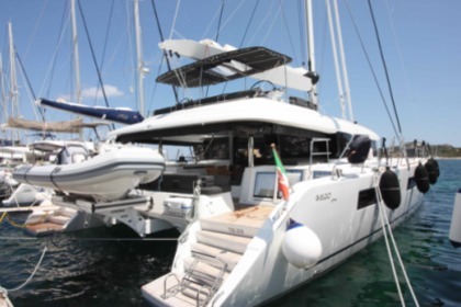 Noleggio Yacht a vela Lagoon Lagoon 620 Cugnana Verde