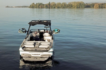 Alquiler de barcos en Morges - modelo Centurion RI245