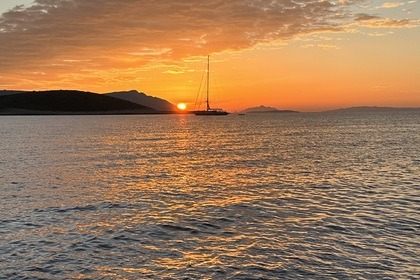 Adventure,luxury & memories-Sayonara sailboat experience