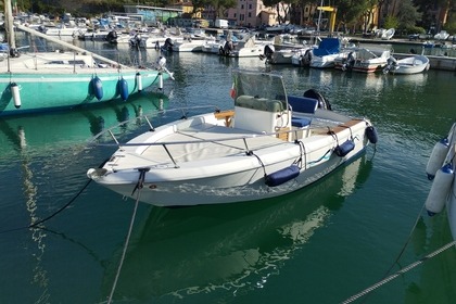 Charter Boat without licence  Capelli Cap 17 Fezzano