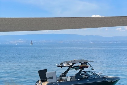 Hire Motorboat Malibu 23 lsv Maxilly-sur-Léman