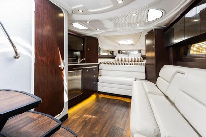 Luxus-Yacht in Beckenried (20min von Luzern) – Komfort und Fahrspaß auf dem Vierwaldstättersee