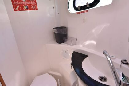 Verhuur Catamaran Rorbertson & Caine Leopard 46 with A/C Whitsundayeiland