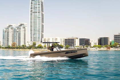 Hire Motorboat AQUA 30 Limassol