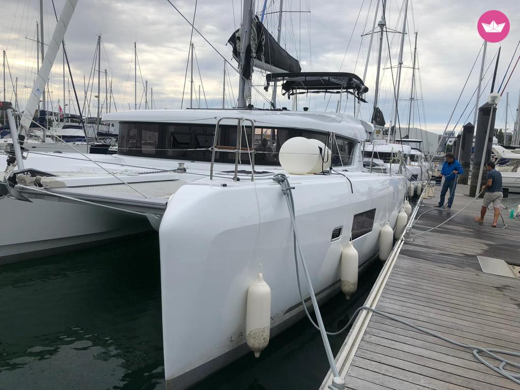 Catamaran LAGOON 42 12.94m 2