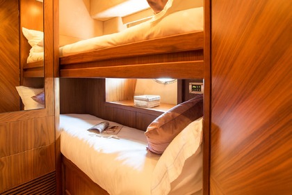 ALL IN – Sunseeker Predator 82 (Refit 2026)