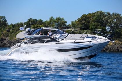 Charter Motorboat Princess V40 Gouvia Marina