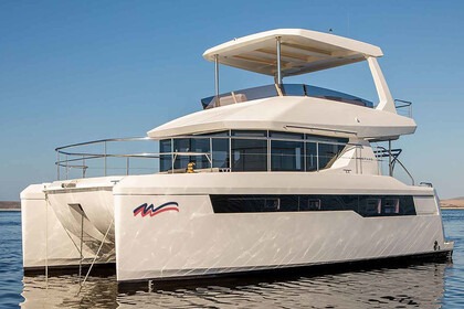 Charter Motorboat  403 PC Marina