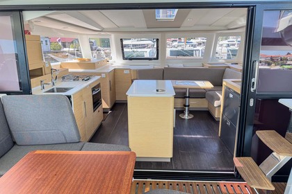 Location Catamaran Fountaine Pajot Fountaine Pajot New 41 Quatuor 4 Pula