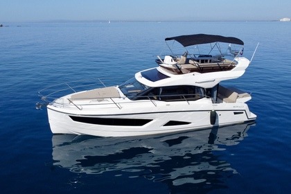 Rental Motorboat PARKER MONACO 110 FLYBRIGE Roses