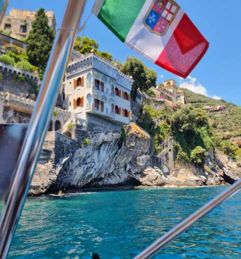 Салерно Motorboat Saver 750 W.A. alt tag text