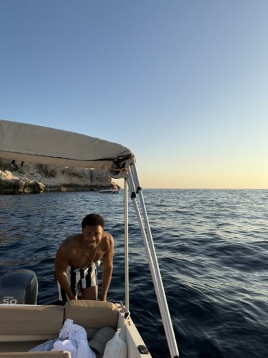 Marselha Motorboat Jeanneau Cap Camarat 5.1 Cc alt tag text