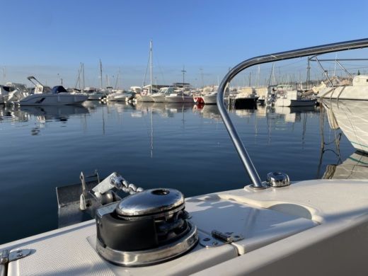 Marseille Motorboat Quicksilver Activ 605 Open alt tag text