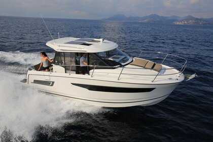 Charter Motorboat Jeanneau Merry Fisher 895 Pula