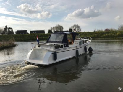 Charter Motorboat Boarnkruiser Myrthe Heukelum