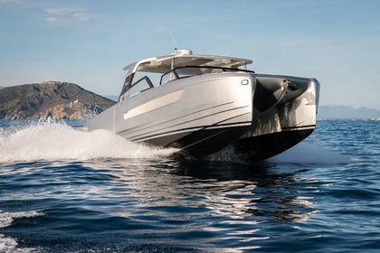 Location Bateau à moteur YOT YOT 36 Bonifacio
