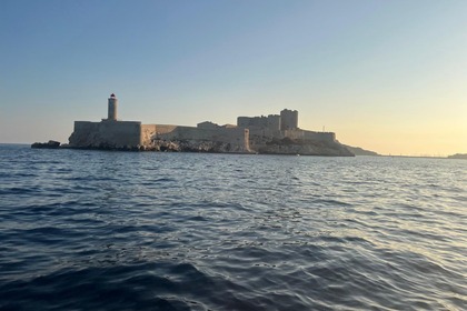 Soirée coucher de soleil Marseille vieux port frioul