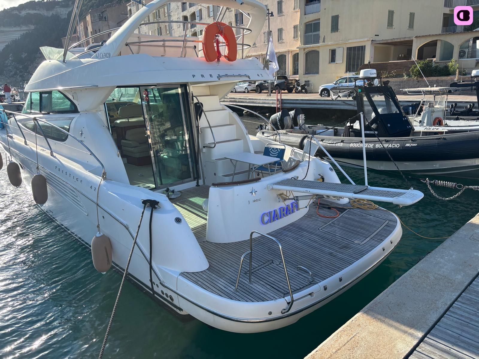 Bateau à moteur Jeanneau Prestige 42 850cv