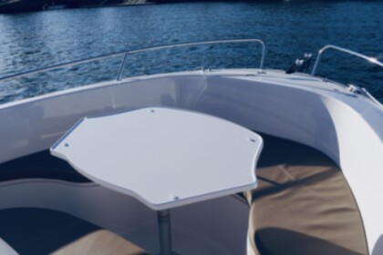 Orca III  Disfrútala! la más alquilada!  dispone de Molinete Eléctrico para tus fondeos!