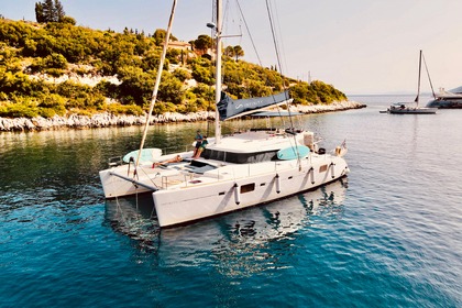 Hire Catamaran Lagoon-Bénéteau Lagoon 500 - 4 cab. Palairos