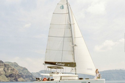 Hire Catamaran LAGOON 450F Santorini