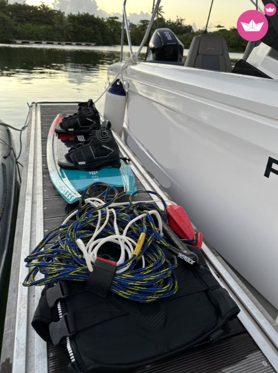 Bateau à moteur Axopar Spyder 22 200cv 6