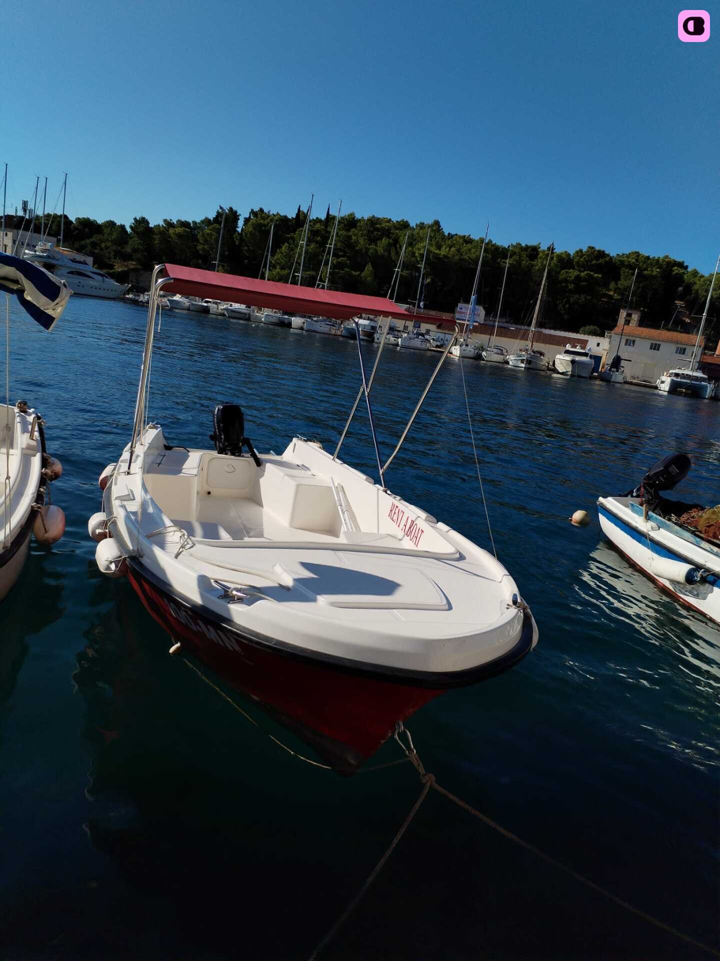 Bateau à moteur VEN 501 8cv 6
