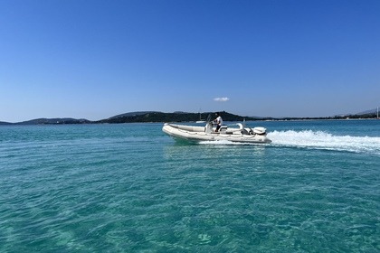 Location Semi-rigide Bombard Bombard Sunrider 650 Lecci