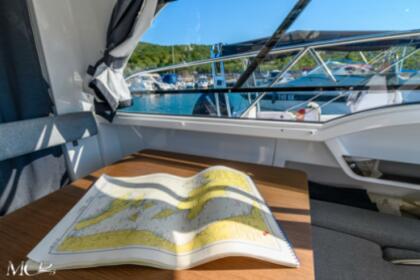 Antares 8 OB in Marina Dunat