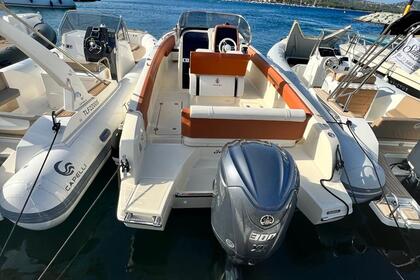 Charter Motorboat INVICTUS INVICTUS 270 Cavalaire-sur-Mer