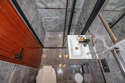 2023 model luxury gulet with capacity of 6 people