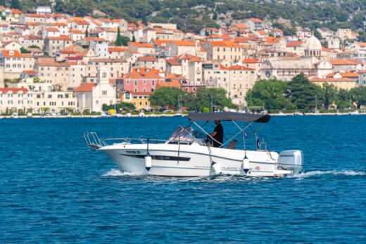 Motorboat Atlantic Marine Sun Cruiser 690 Plan du bateau