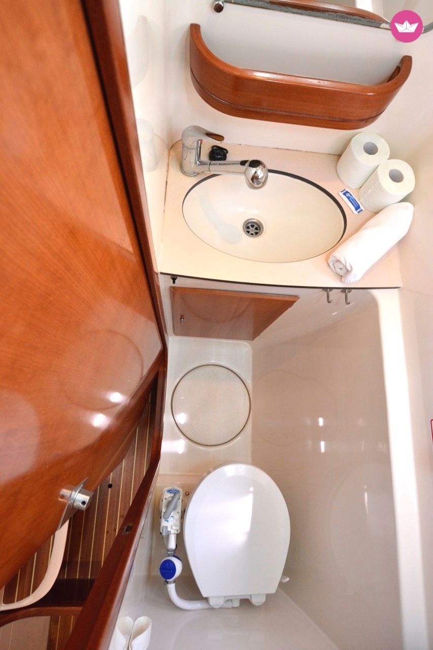 Charter catamaran in Athens  