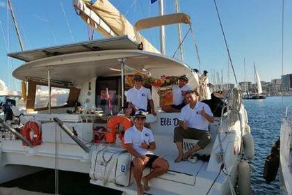 Просторный катамаран Lipari 41 – отдых с друзьями и семьёй у берегов Черногории