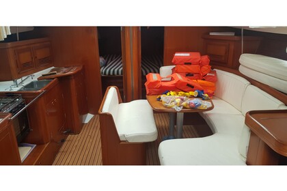 Rental Sailboat BENETEAU OCEANIS 473 Furnari