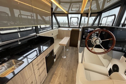 Verhuur Woonboot Cobra Futura 40 Grand Horizon Makkum