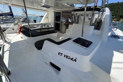 Charter Catamaran Leopard 44 Marina di Carrara