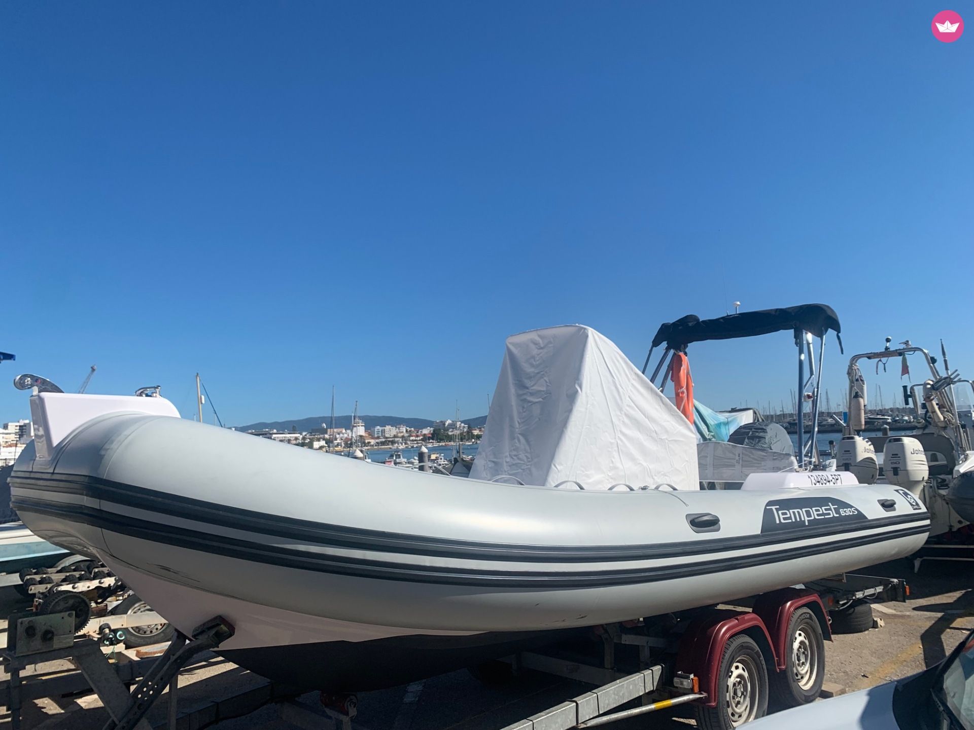 Semi-rigide CAPELLI TEMPEST 630S 150cv 2
