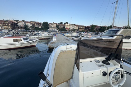 Évasion dans la baie de Burgas – Des aventures en motorboat vous attendent