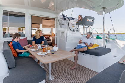 Hire Catamaran Lagoon Lagoon 40 Corfu