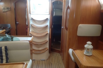 Rental Sailboat Jeanneau Sun odyssei 43 Elba