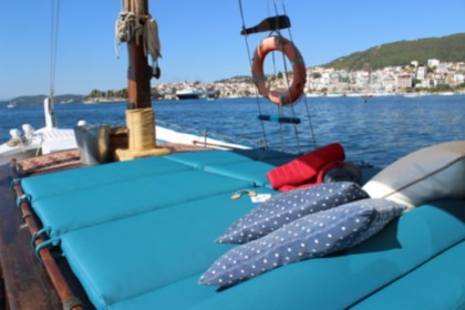 Artemida traditonal boat