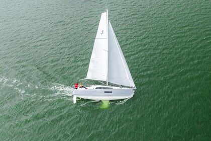 Charter Sailboat  Moorings Oceanis 30.1 Procida