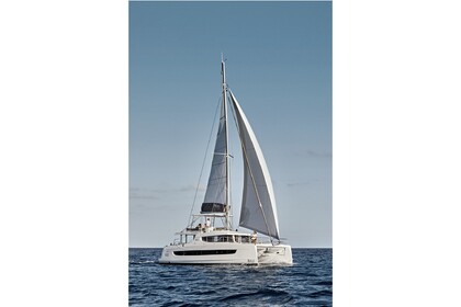 Location Catamaran  Bali 4.8 Silver Dolphin Porto Rotondo