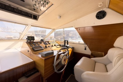 Motora con solarium Gallart 13.50