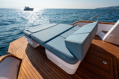 Rental Motorboat Mimi 33 Cabin Sorrento