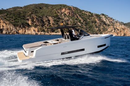 Hire Motorboat De Antonio D32 Porto Badino