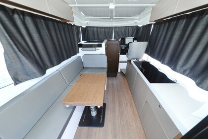 Hire Motorboat Beneteau Antares 11 Fly OB Biograd na Moru