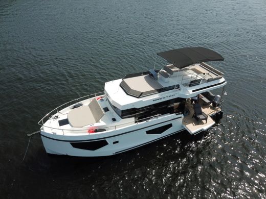 Cobra Yachts Maestro 42