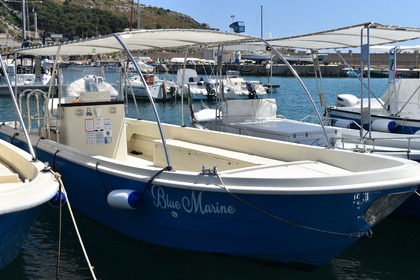 Noleggio Barca a motore Conero Breeze 8.20 Santa Maria di Leuca